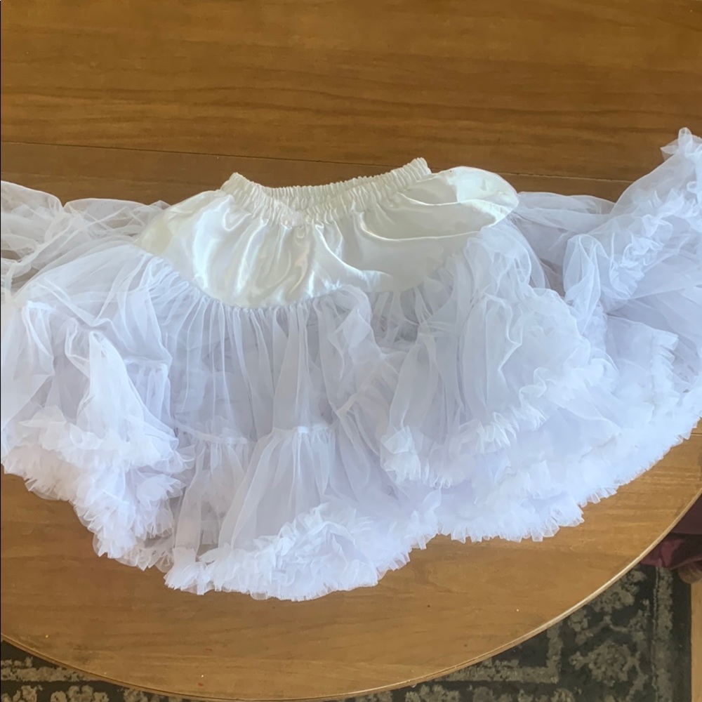 Elegant White Tulle Skirt